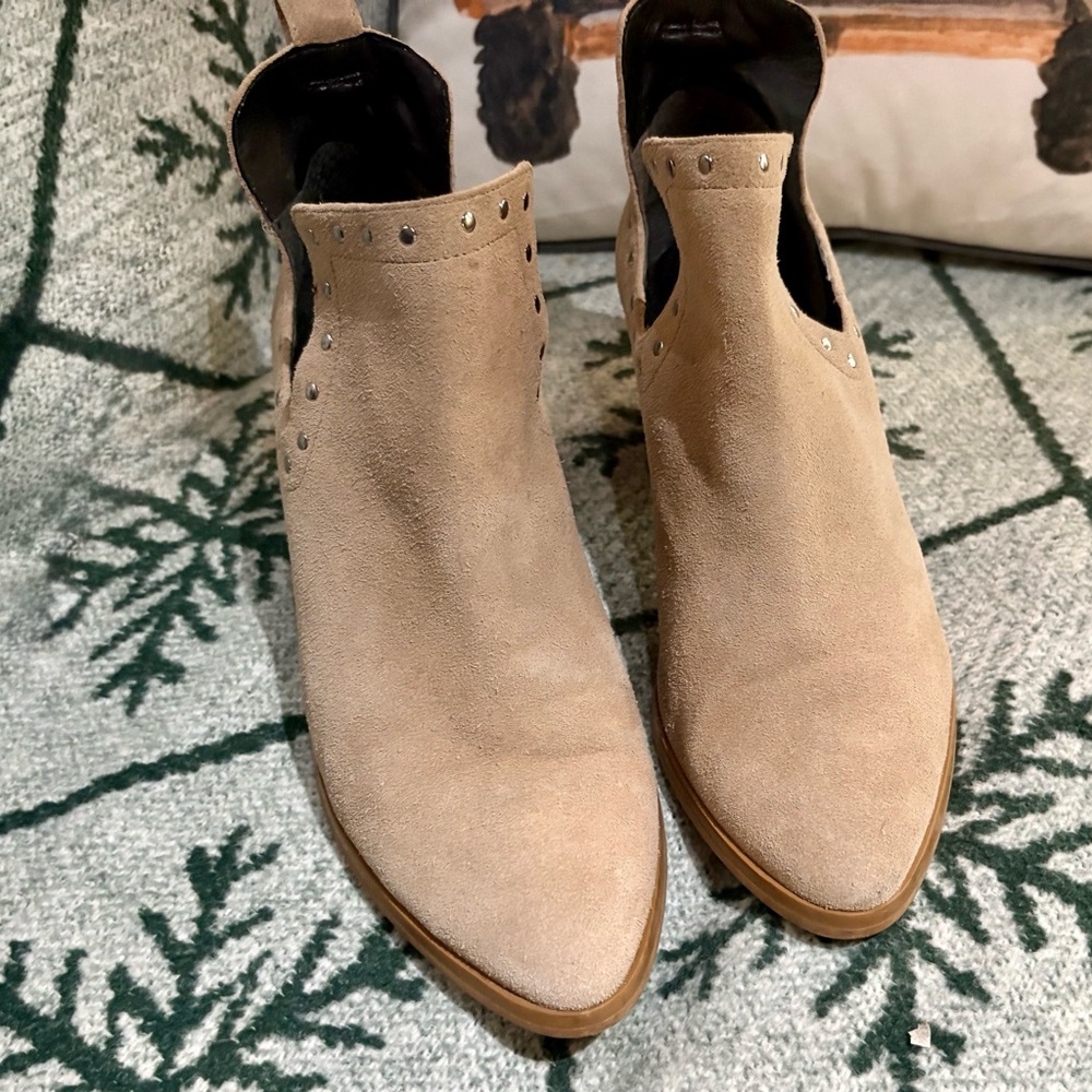 EUC Rebecca Minkoff Studded Tan Ankle Booties - Picture 4 of 9